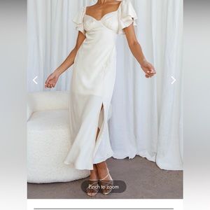 Selfie Leslie Ivory dress